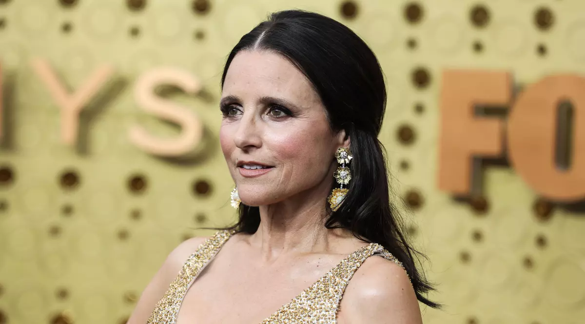 Actrița Julia Louis-Dreyfus a obținut ordin de restricție împotriva unei femei care a amenințat-o