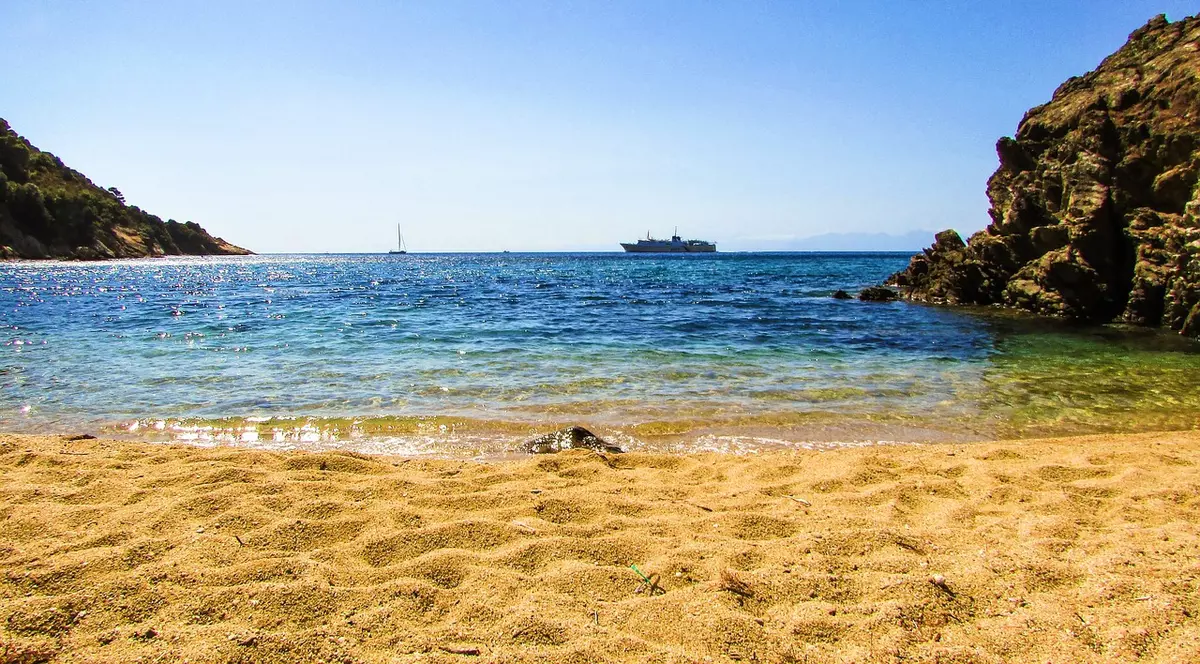 Pentru romantici și îndrăgostiți, o escapadă în Skiathos (PUBLICITATE)