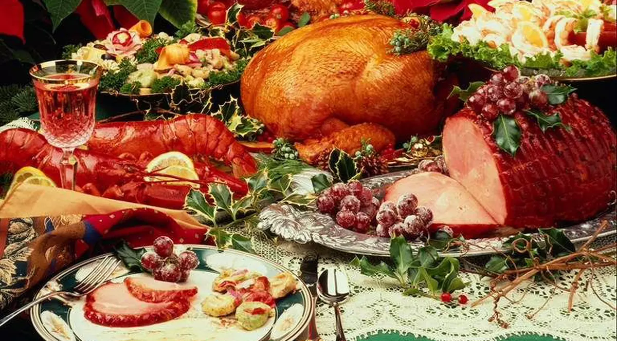 Atenție la masa de Revelion! Specialiștii spun că putem mânca și 167 de E-uri