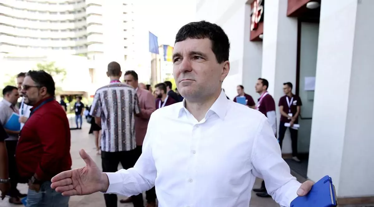 Sondajul lui Nicuşor Dan: Singura posibilitate pentru ca Gabriela Firea să piardă alegerile la București