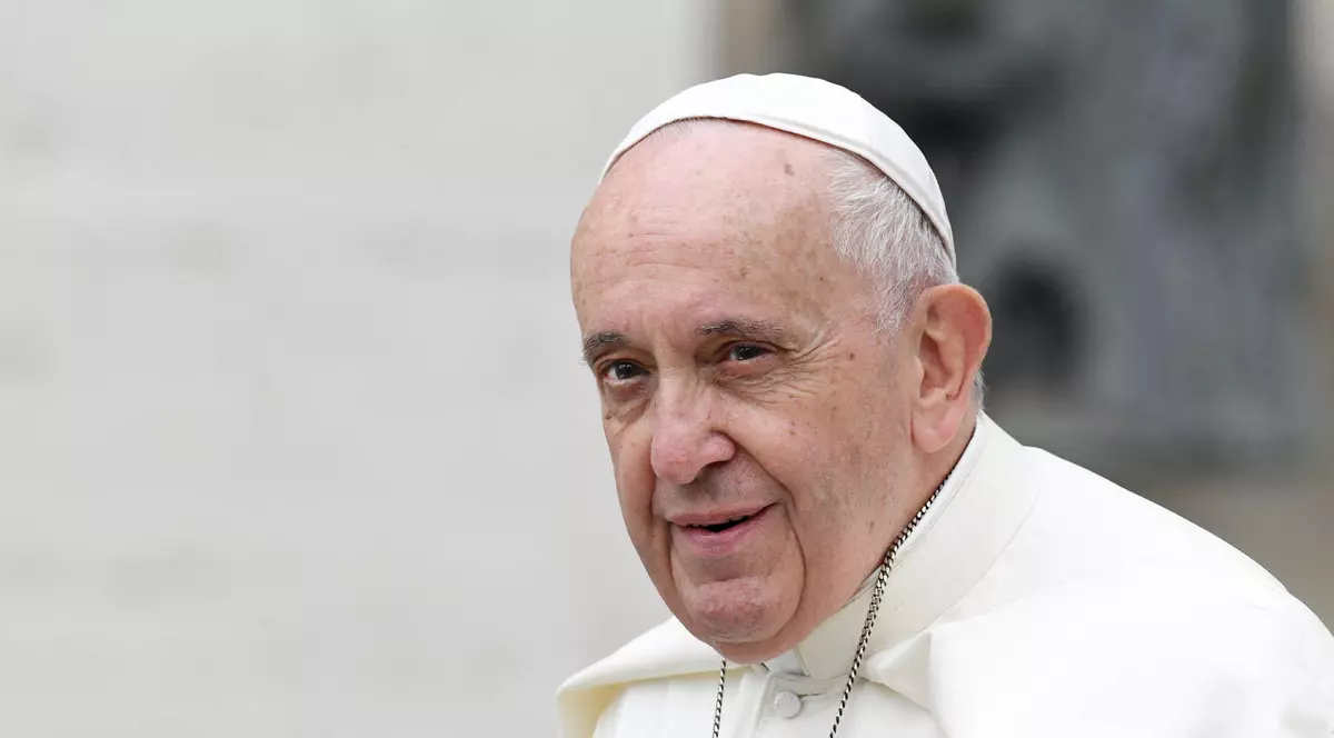 Papa Francisc a fost operat în mare secret