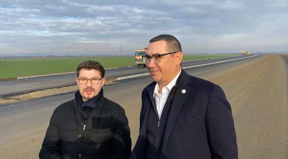 Primarul Bacăului, Cosmin Necula, exclus din PSD, i se alătură lui Ponta în Pro România