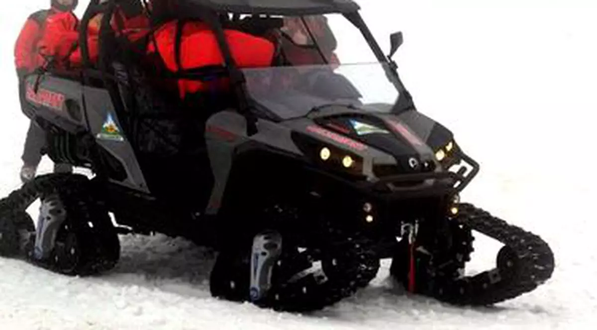 Trei tineri rătăciți cu ATV-urile în Munții Semenic, salvați de jandarmi