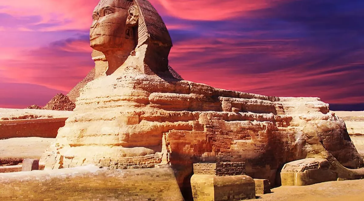 O statuie asemănătoare sfinxului, descoperită de arheologi în Egipt
