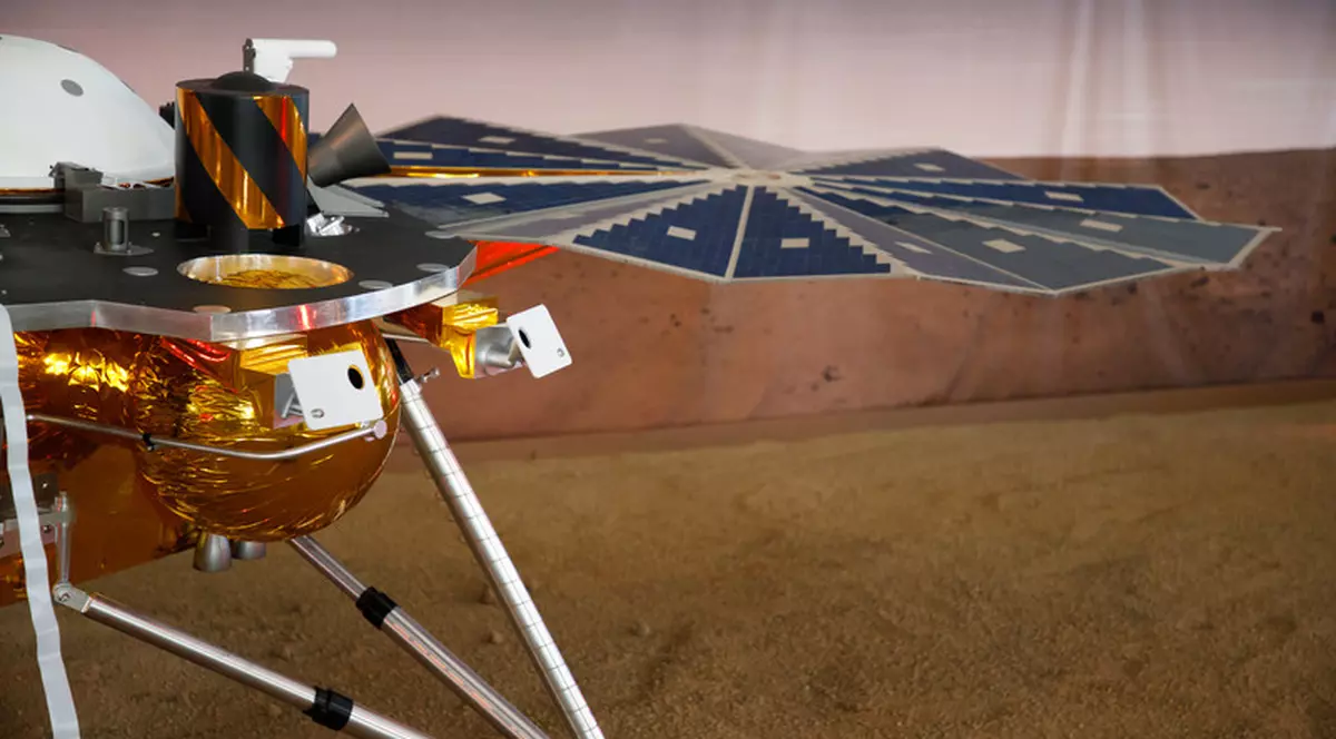 NASA a găsit locul perfect pentru o misiune pe Marte. Astronauții vor trebui să ia lopeți la ei