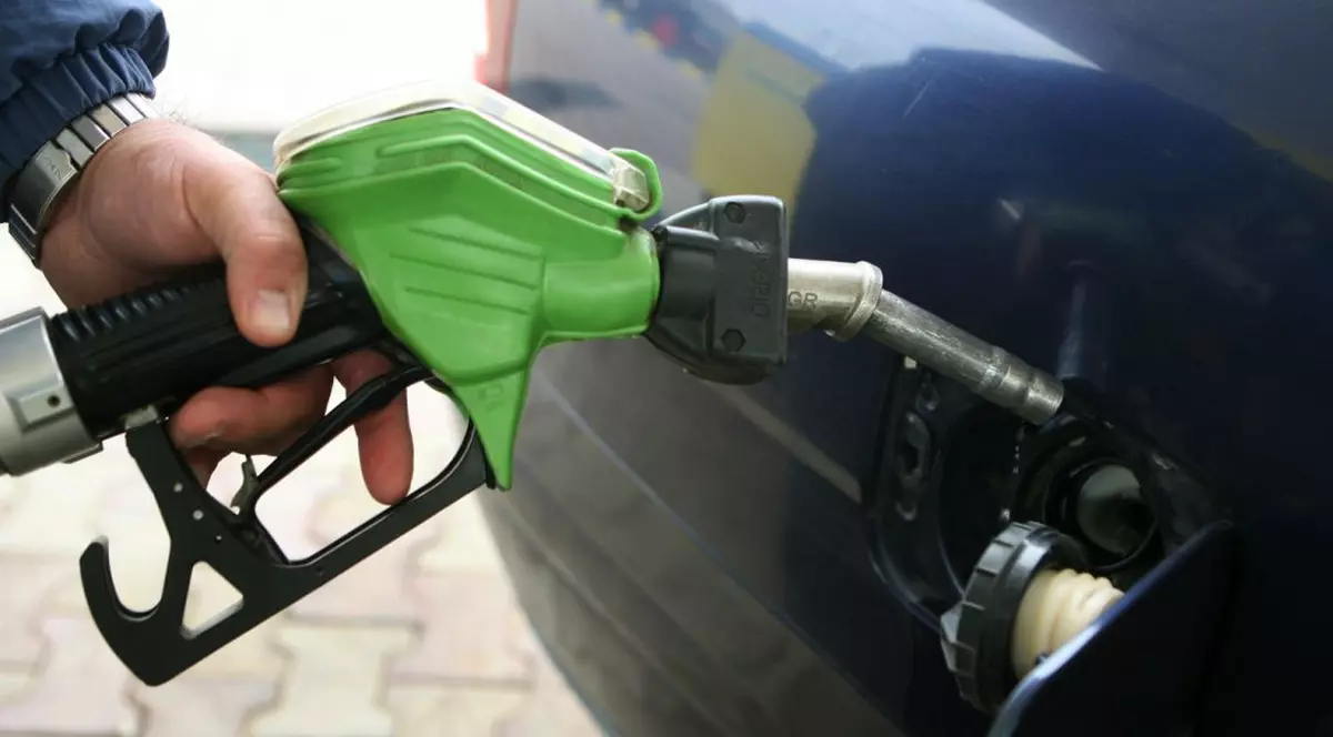 Schema prin care Rom&acirc;nia a fost inundat&#259; cu motorin&#259; adus&#259; pe acte false, devoalat&#259; de Libertatea de doi ani