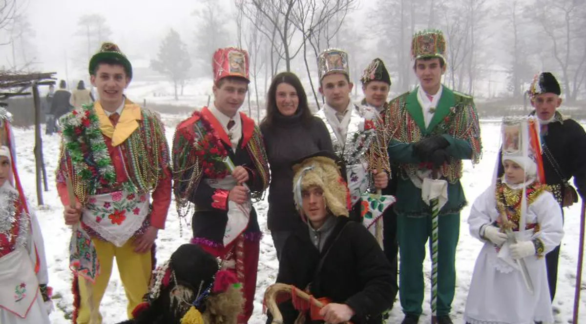 3 tradiții aparte de Crăciunul pe rit vechi. Viflaim, 12 feluri de mâncare de post și fân sub fața de masă!