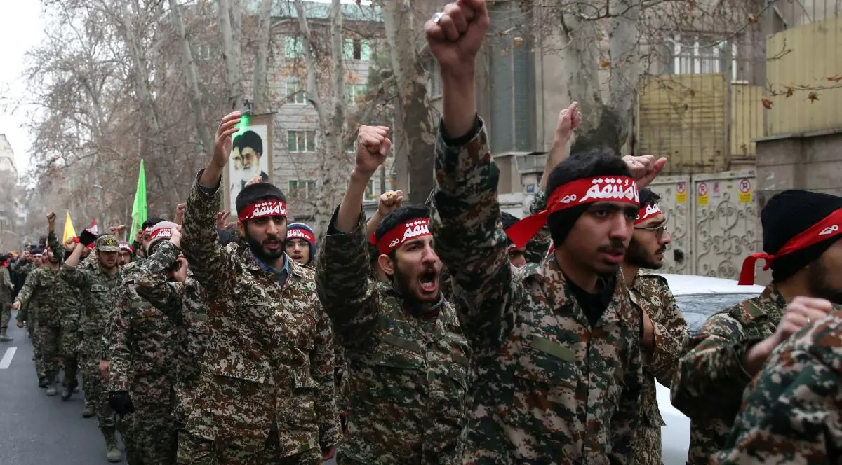 Marș al miliției Basij după uciderea lui Qassem Soleimani FOTO: EPA