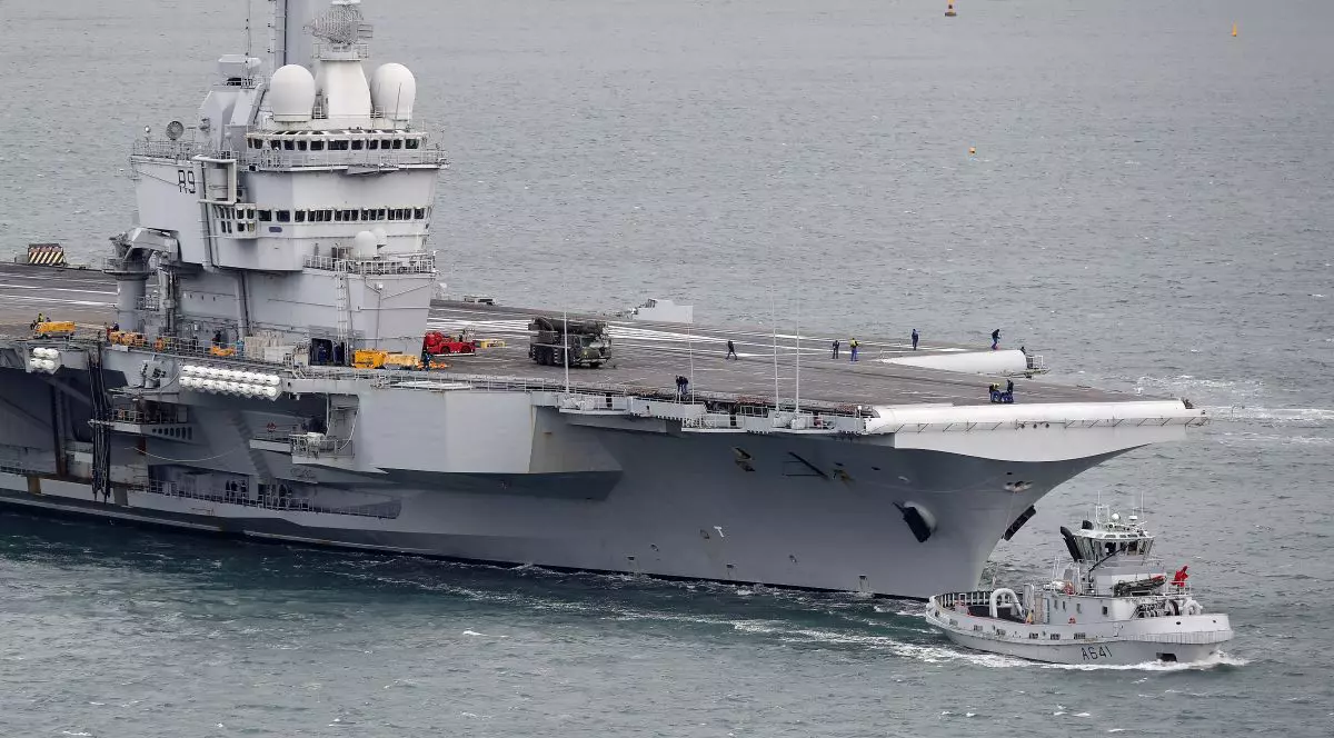 Portavionul francez Charles De Gaulle va face o escală în Cipru FOTO: EPA