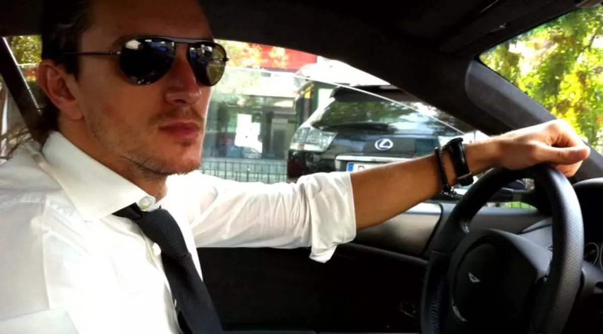 Fugarul Dragoș Săvulescu atacă Libertatea și numește ziariștii "maimuțe" după ce a fost localizat în Sardinia: “Trăiesc legal aici, nu am nicio restricție”