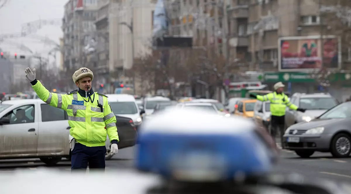 Șoferii pot circula cu documentele expirate în timpul Stării de Urgență. Care sunt excepțiile