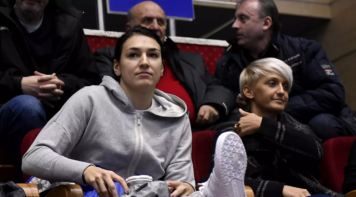 Cristina Neagu, mesaj emoționant, la un an de la operația la genunchi. ”Greul s-a transformat în suferință”