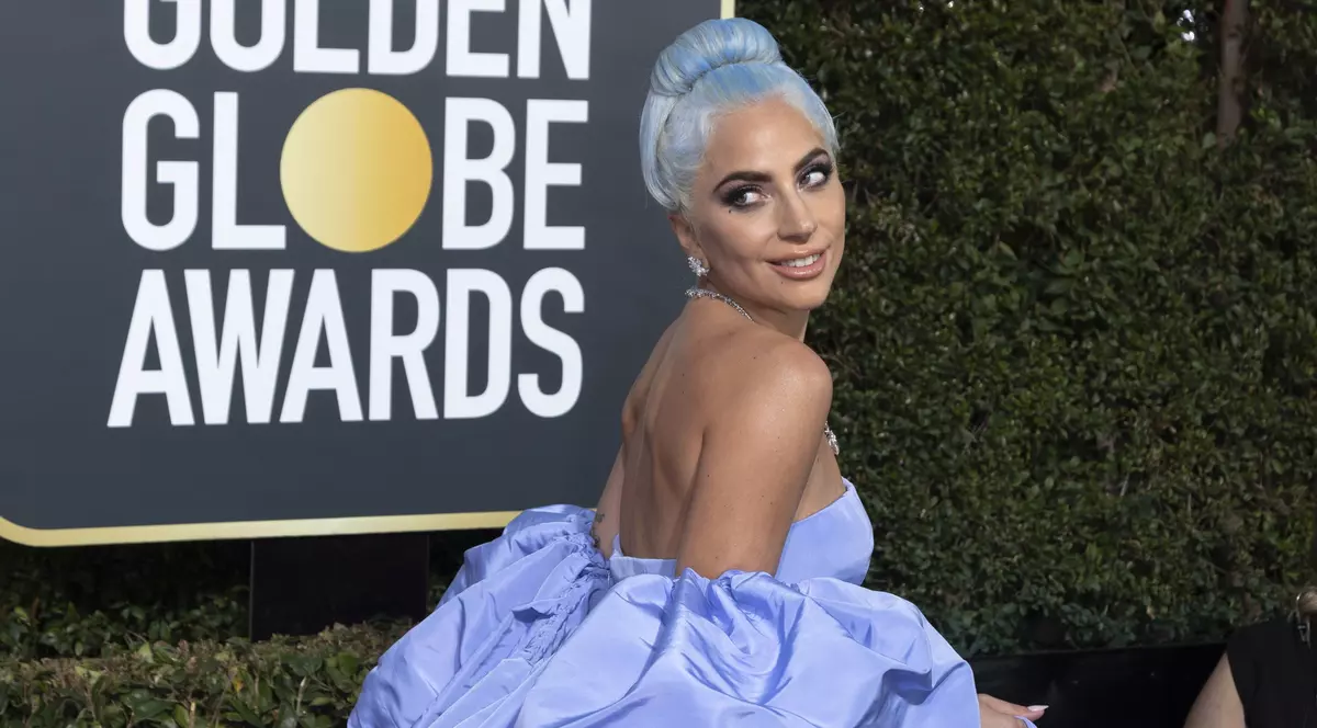 Lady Gaga, sărut pasional în noaptea de Revelion. Cine e misteriorul bărbat care i-a fost alături la trecerea dintre ani