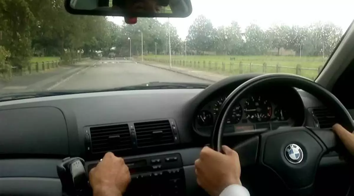 Ce se întâmplă cu mașinile cu volan pe dreapta din România, după Brexit