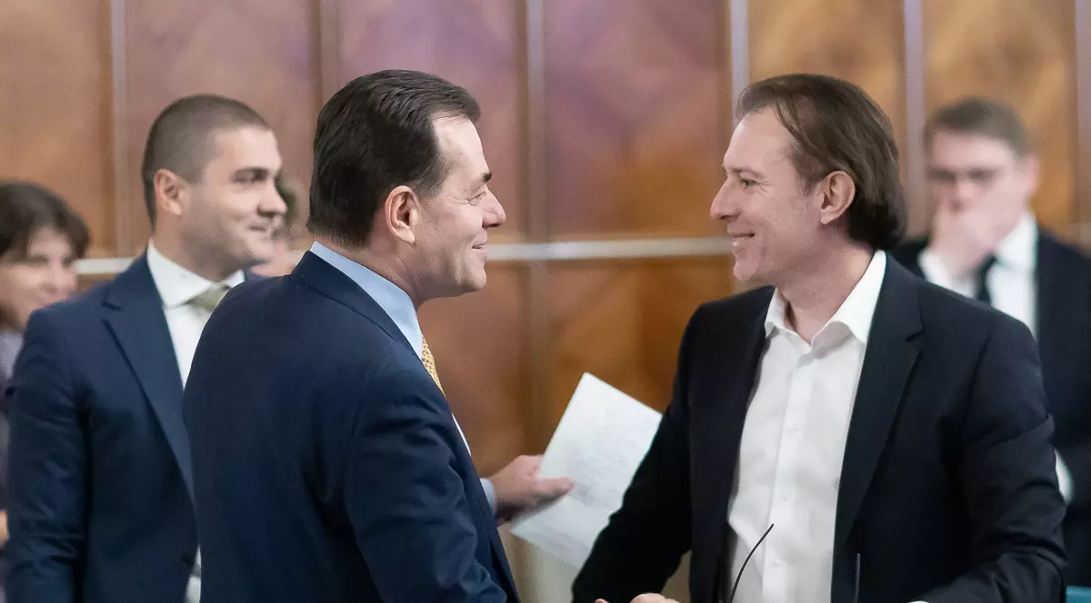 UPDATE | Guvernul a amânat prin Ordonanţă intrarea în vigoare a pensiilor speciale ale aleşilor locali, dar păstrează cumulul pensie-salariu