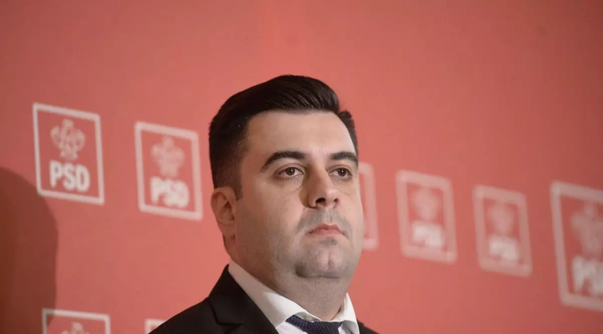 Senatorul Răzvan Cuc publică un act din care reiese că la un concurs de angajare la Spitalul Judeţean Neamț pot participa doar persoane vaccinate sau trecute prin boală