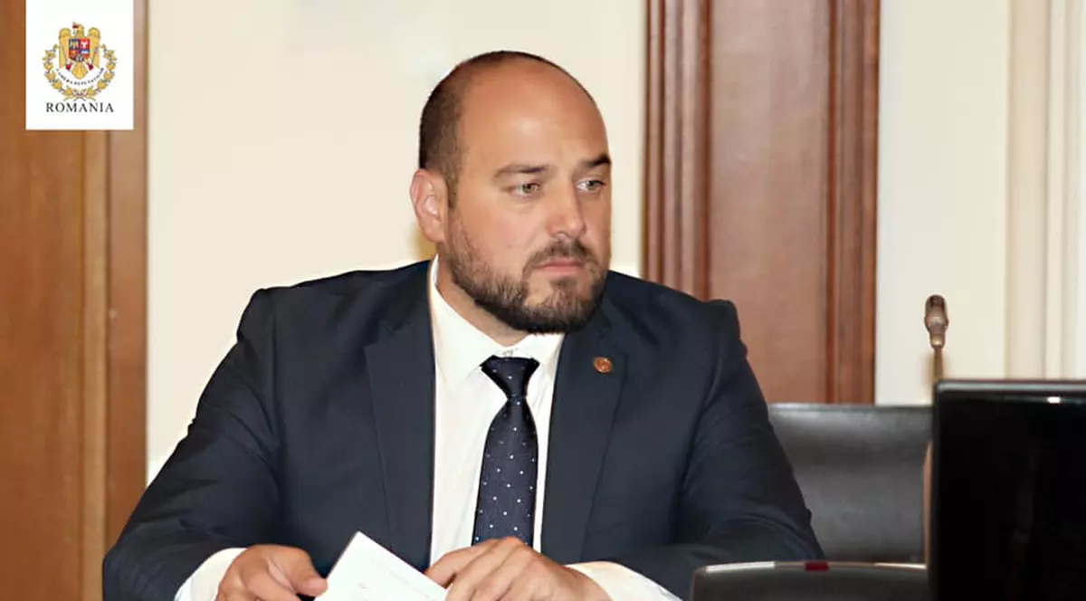 Un deputat PMP anunţă că şi-a anulat pensia specială, prin declaraţie la notariat