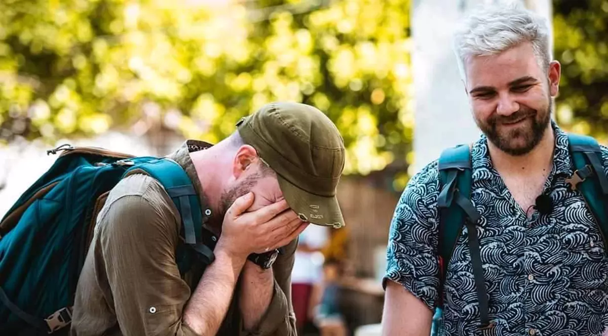 Alex Abagiu a izbucnit în lacrimi la Asia Express. „Mi-am spart faţa. Am dat cu capul de pământ”