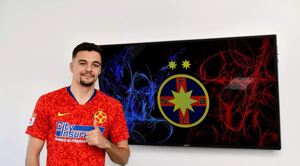 Adrian Petre, primele imagini în tricoul FCSB. Ce contract și ce clauză de reziliere are atacantul