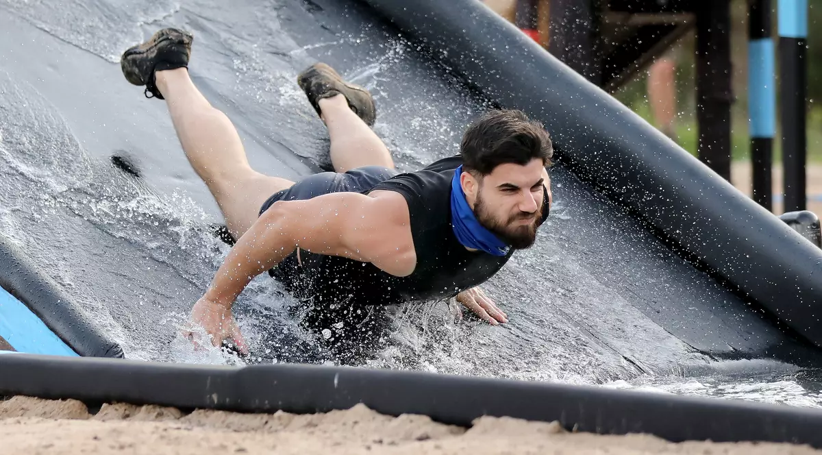 Andi de la «Survivor România» a scăpat ca prin miracol în urma unui accident grav de mașină. «Am intrat într-un TIR»