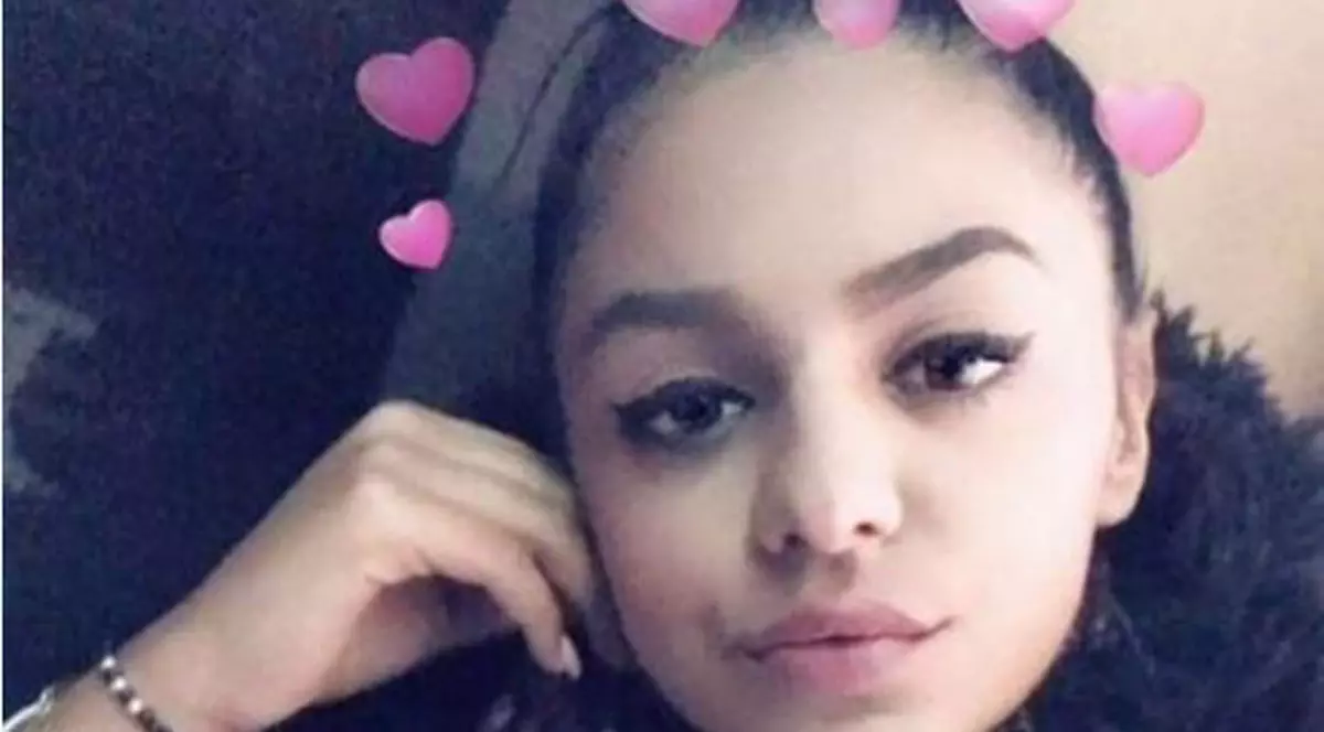 O tânără dată dispărută de familie își bate joc de polițiști pe Facebook