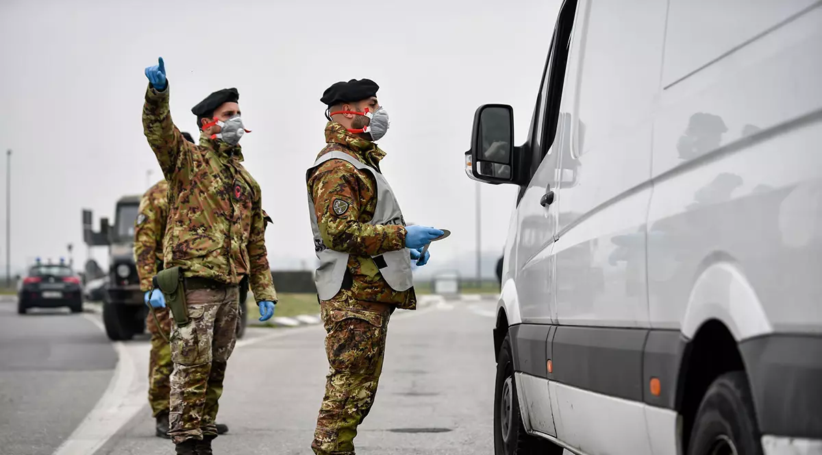 Ce prevede Ordonanța Militară cu numărul 7. Orașul Țăndărei se închide, iar zborurile spre zonele roșii sunt anulate