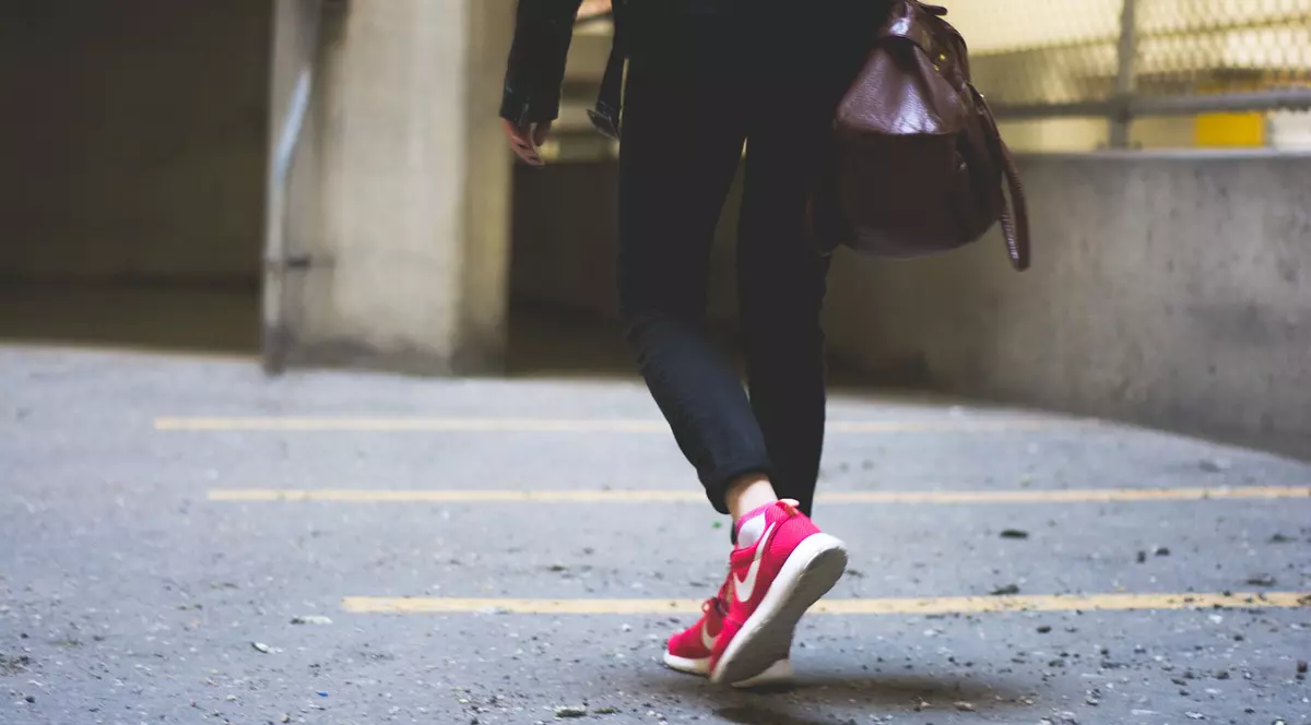 Managera unor săli de jocuri și-a înscenat furtul genții ca să acopere o gaură de 114.185 de lei. Ce făcuse cu banii