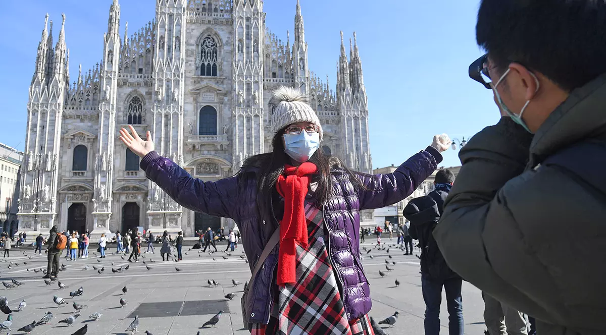 În Italia, minunile durează trei zile. La fel și panica