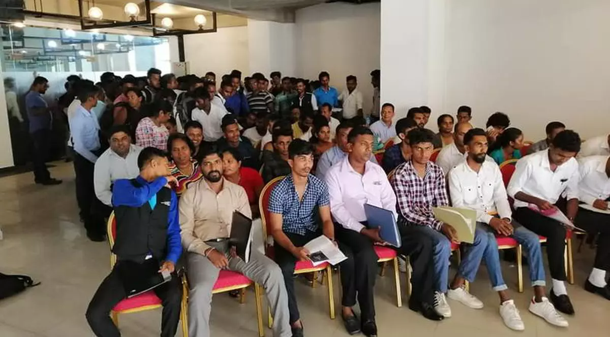 Cazul Ditrău nu este singurul. Muncitorii din Sri Lanka, fugăriți de peste tot în România