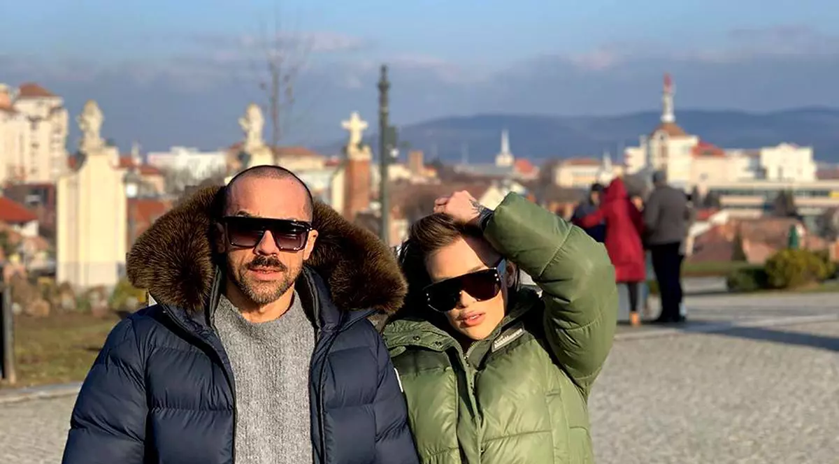 Oana Radu a fost cerută în căsătorie. Inelul primit de artistă este spectaculos