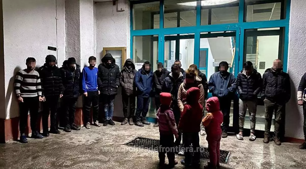 Nouăsprezece cetăţeni din Irak, Palestina şi Siria, opriţi la frontiera cu Ungaria