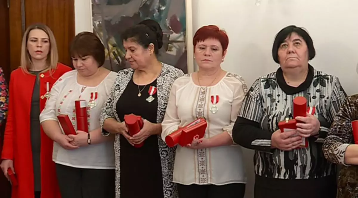 Profesori basarabeni, decorați cu ordinul de Cavaler al limbii române