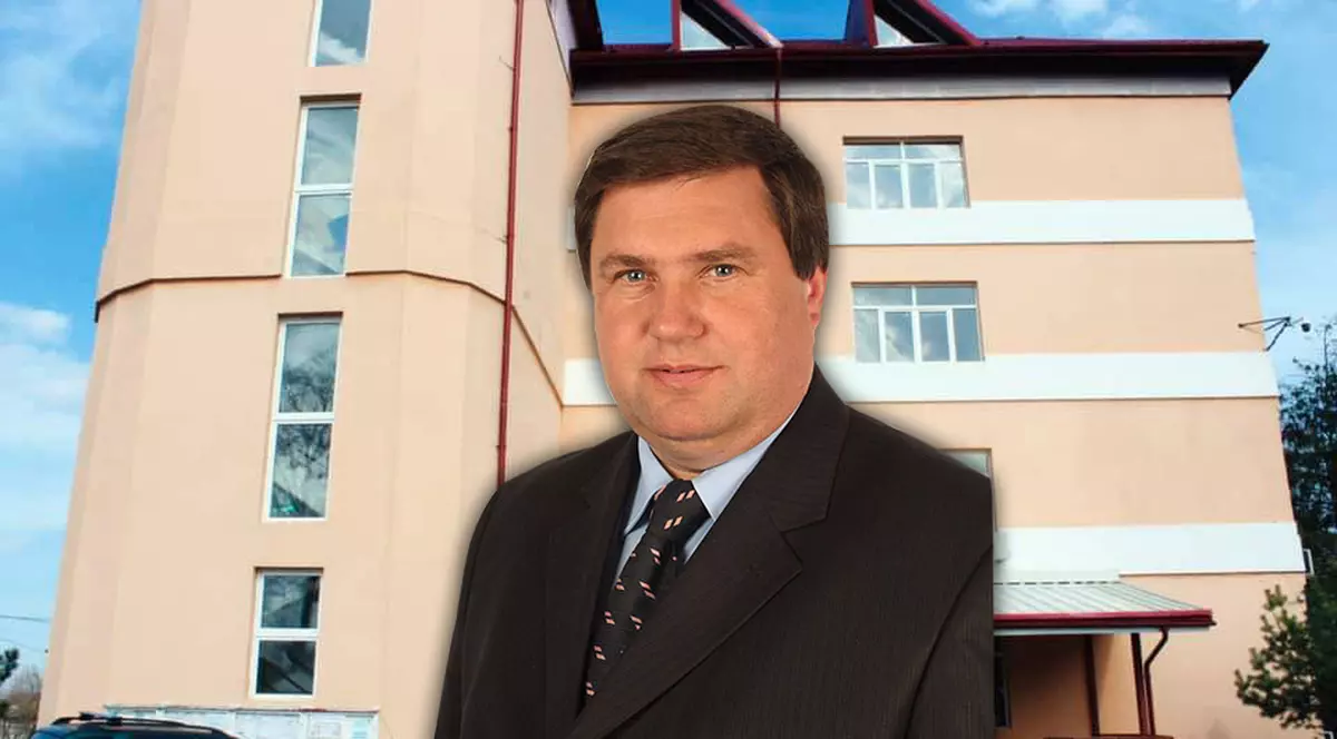 Priorităţi la o primărie din Ilfov în plină criză COVID-19: Felicitări de Paşte pentru locuitori. “Erau bune, că veneau şi alegerile”