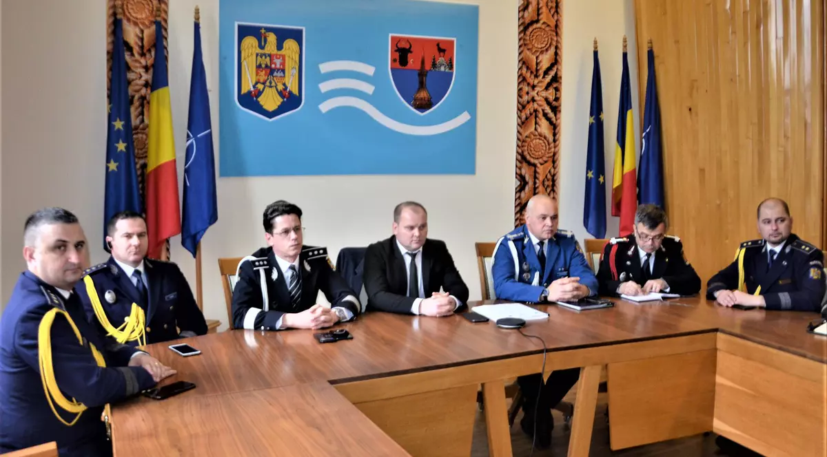 Toată conducerea județului Maramureș, dar și șefii Jandarmeriei, Poliției, DSP și ISU, în autoizolare