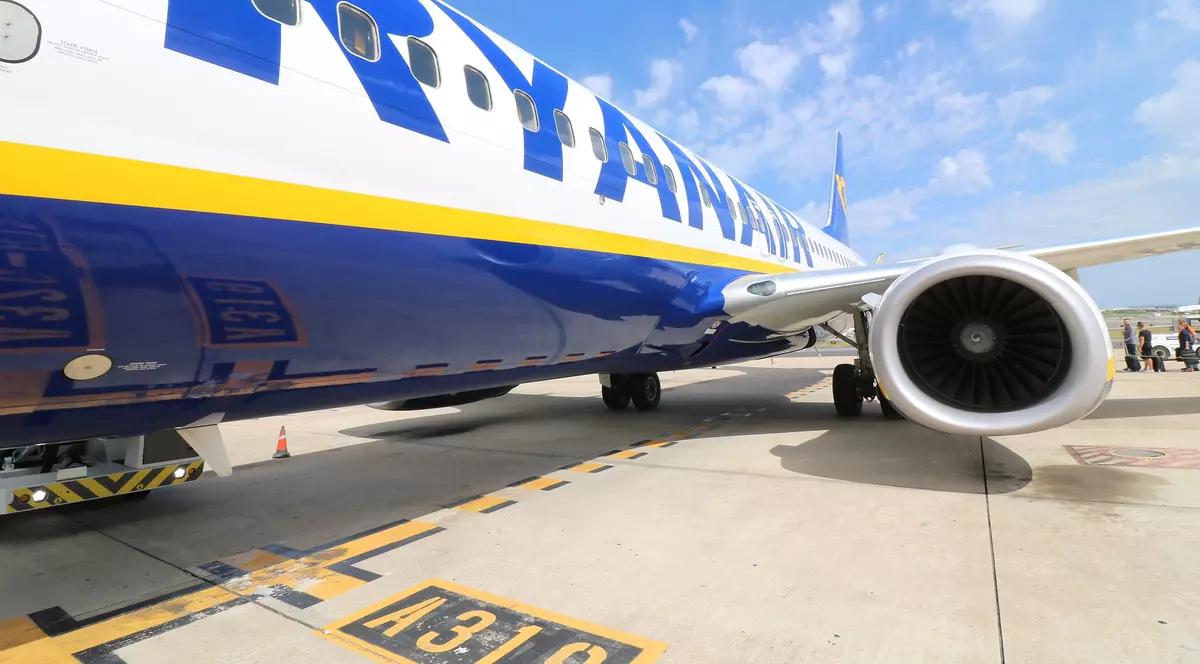 Ryanair reduce obiectivul anual de trafic din cauza măsurilor „draconice” anti-COVID impuse de Marea Britanie și Irlanda