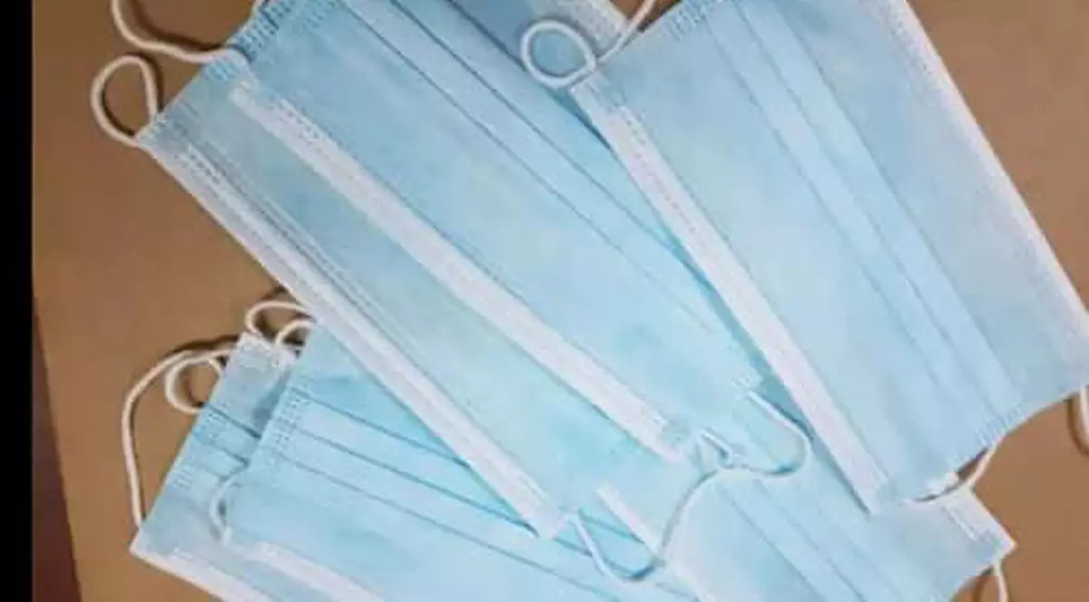 Un primar din Vaslui a cumpărat 5.000 de măști și mănuși pentru toată populația din comună