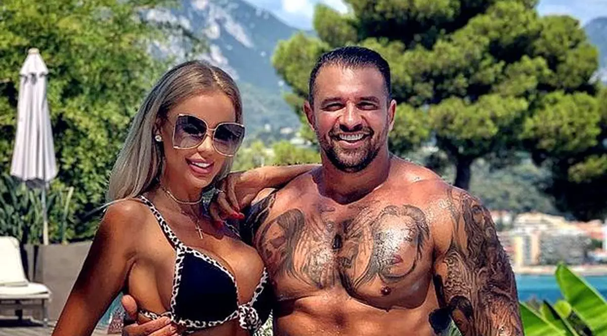 Alex Bodi s-a întors în România pentru Bianca Drăgușanu, deși cei doi au divorțat recent. Ce se întâmplă între ei acum