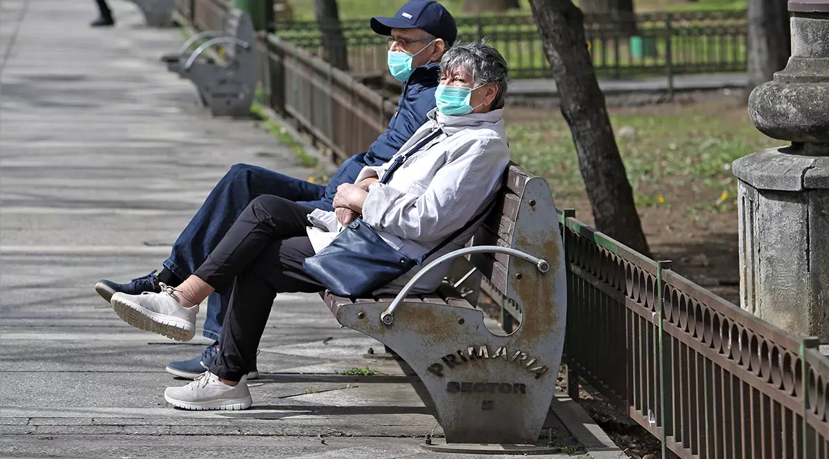 Recomandare OMS: Păstrează legătura cu cei dragi sunându-i în fiecare zi!