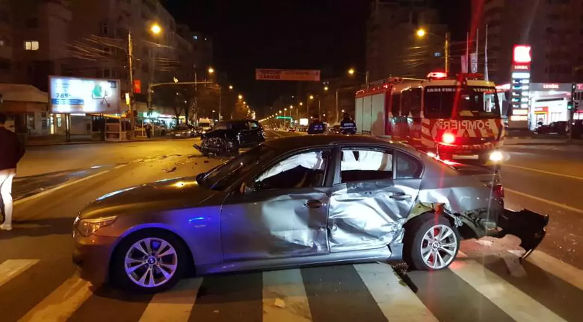Mihai Chirică, implicat într-un accident rutier. Edilul a fost dus la spital