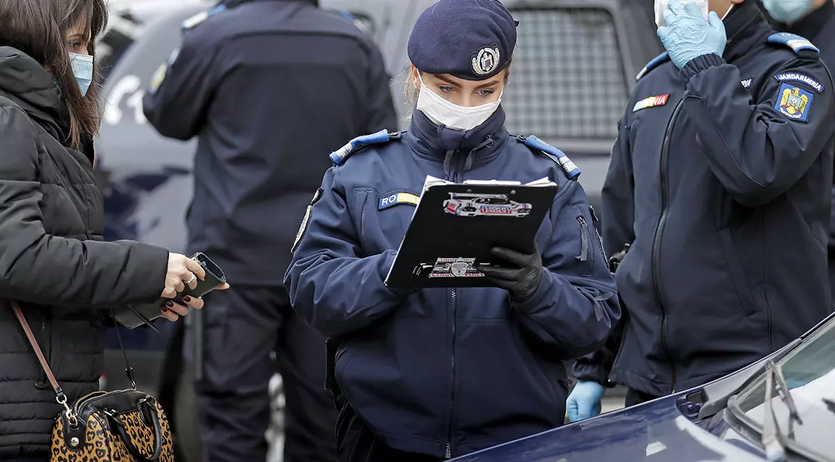 Spitalul de Urgență din Bistrița, păzit cu armele de de frica celor care forțează intrarea la rudele aflate în carantină