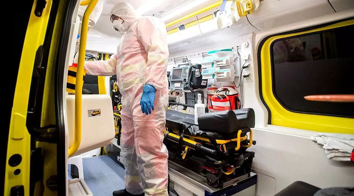 O tânără de 18 ani a murit în Marea Britanie din cauza COVID-19