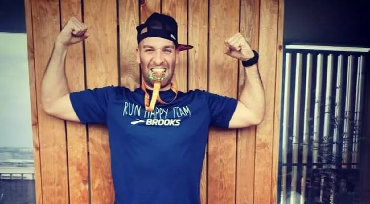 Un francez a alergat maratonul în propriul balcon