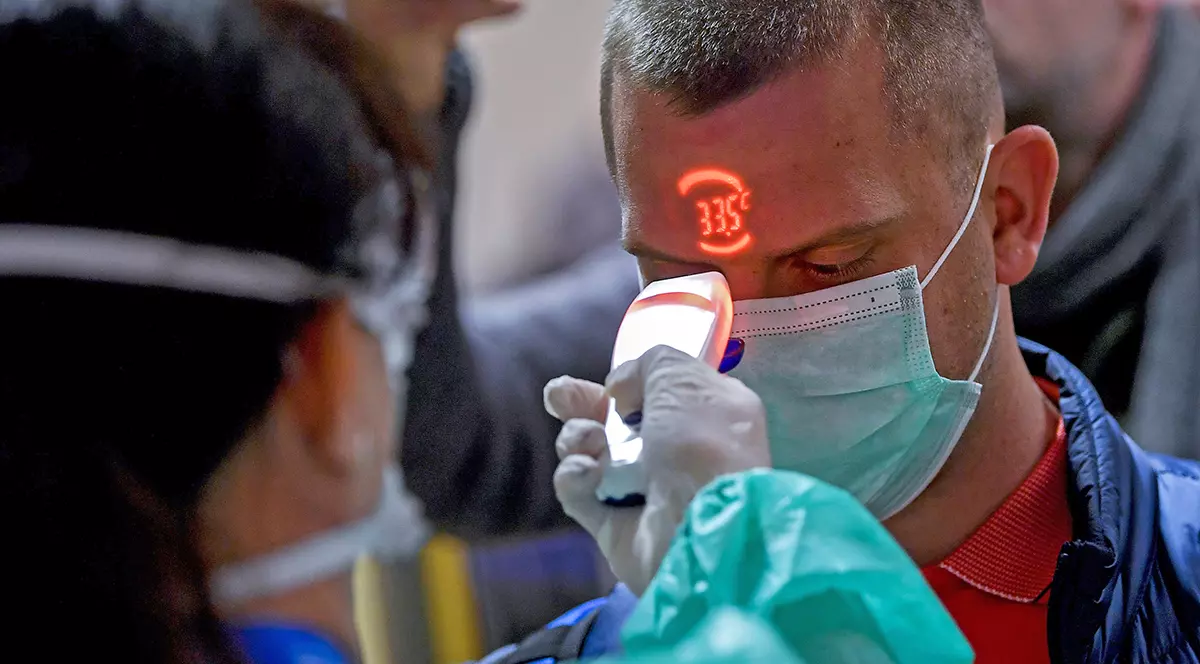 Primele 5 termoscannere ajung în România, la sfârşitul săptămânii şi vor fi instalate în aeroporturi