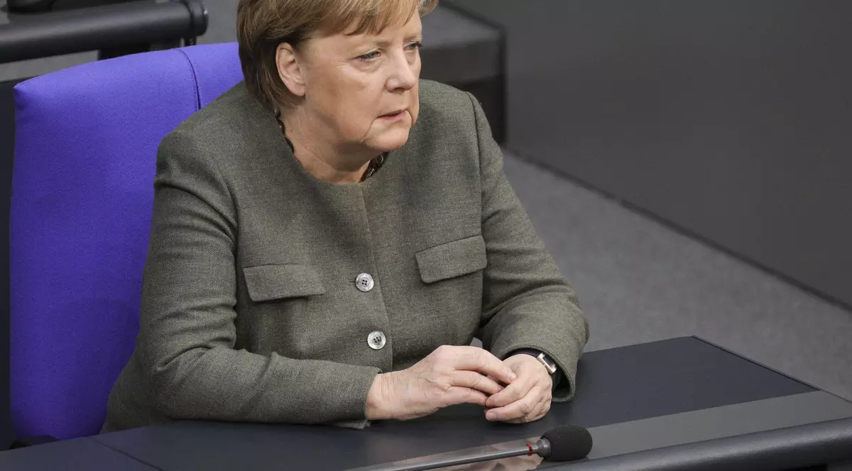 Angela Merkel intră în carantină