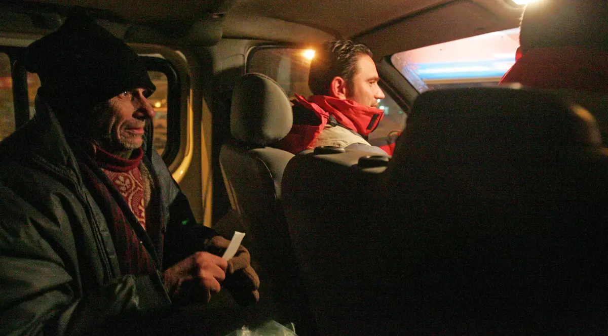 Au fost identificate cinci persoane care au călătorit în microbuz alături de bărbatul de 72 de ani din Galați