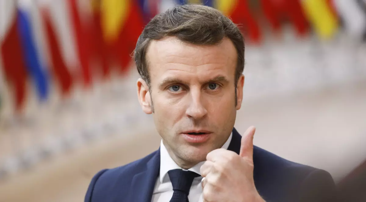 Toate măștile de protecție din Franța, rechiziționate de stat! Anunțul lui Emmanuel Macron