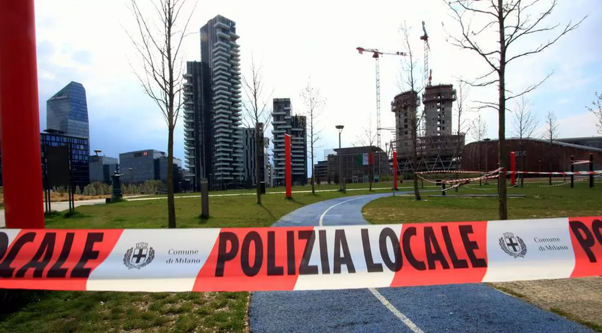 Italienii cer Guvernului să permită copiilor să petreacă o oră pe zi în aer liber