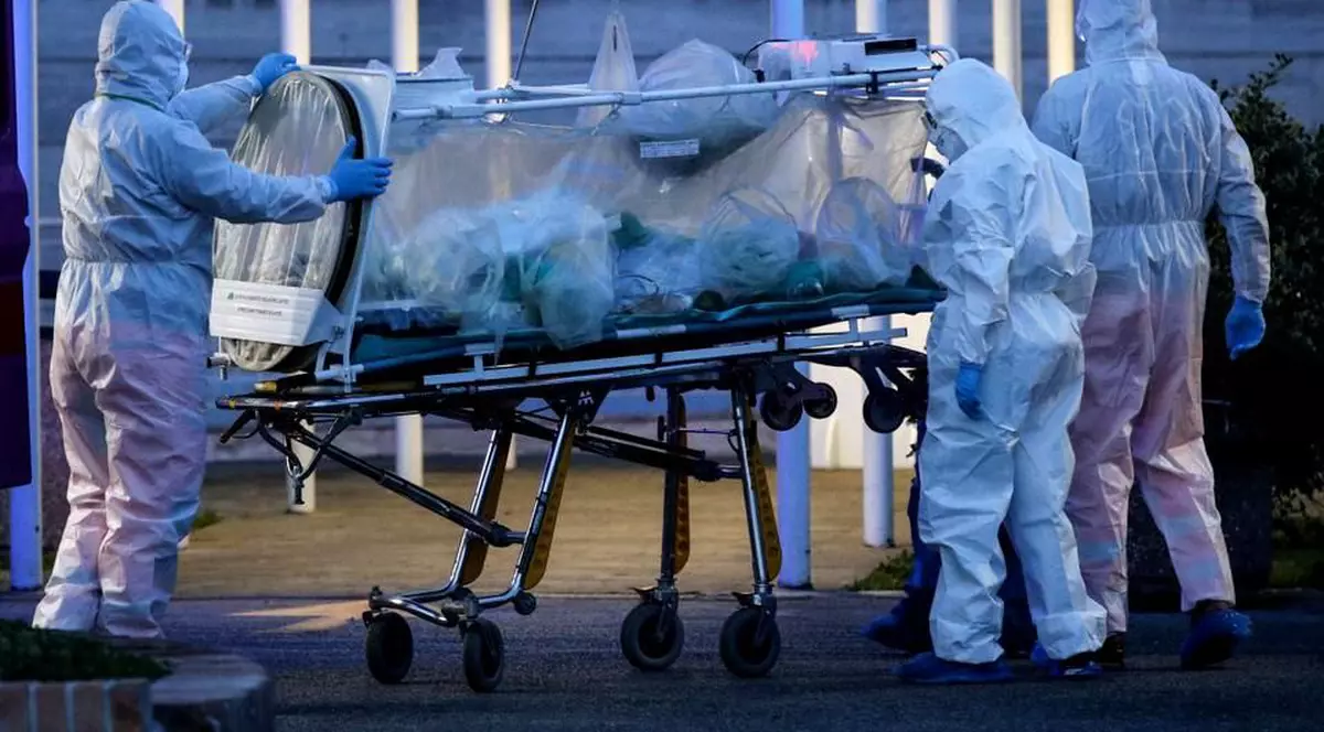 România trimite o echipă de medici şi asistenţi în Italia, pentru a-şi arăta solidaritatea