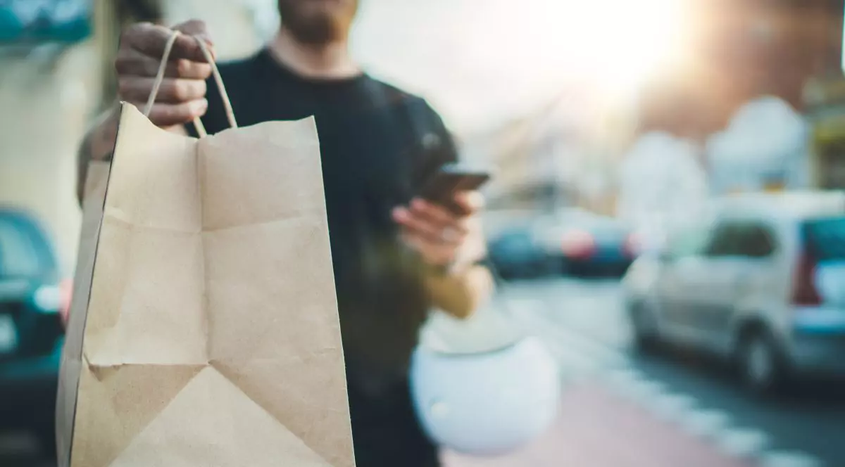 O veste bună: marile supermarketuri spun că în câteva zile se va rezolva livrarea la domiciliu de alimente și alte bunuri