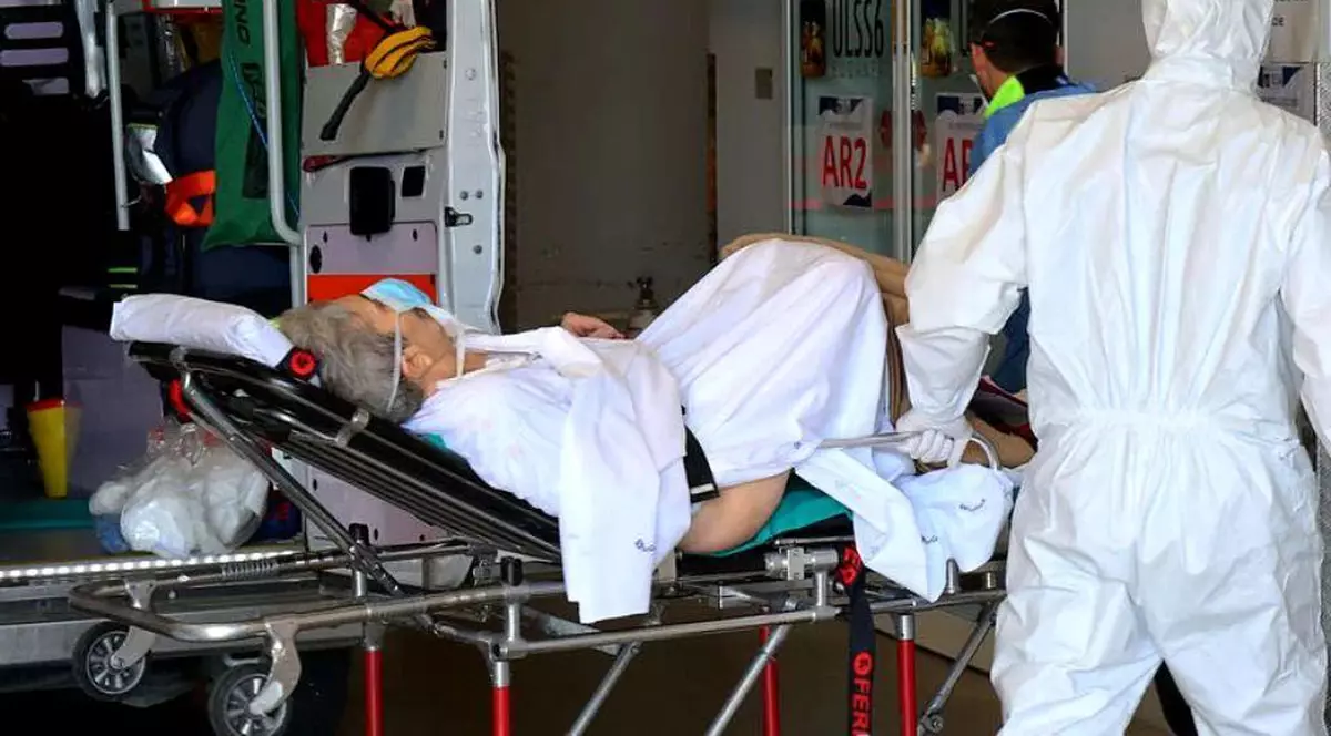 Un preș cât o țară sub care să ascundem adevărul